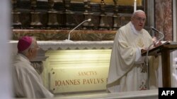 Папа Римський Франциск проводить першу після карантину месу, Ватикан, 18 травня 2020 року