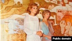 لی‌لی امیرارجمند در کنار فرح پهلوی