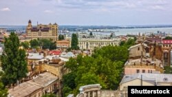 Напередодні Володимир Зеленський розпорядився створити військову адміністрацію в Одесі – її очолив колишній голова Дніпропетровщини Сергій Лисак