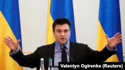 Клімкін нагадав, що США є другом Укарїни, який «турбується про перебіг реформ, про те, що ми маємо просуватися далі в боротьбі з корупцією»