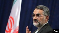 رییس کمیسیون امنیت ملی و سیاست خارجی مجلس به دستور مقابله با نیروهای ایرانی در عراق اعتراض کرد.