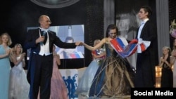 Алина Данилович на конкурсе красоты