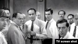 Правосудие для 12 разгневанных мужчин было делом непростым, но ясным. Российским присяжным приходится куда труднее