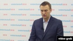 Алексей Навальный на открытии предвыборного штаба в Казани