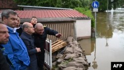 Օլաֆ Շոլցը հեղեղումներից տուժած Ռայհերթշոֆենում, Բավարիա, 3 հունիսի, 2024թ.