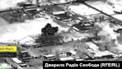 За попередніми даними, безпілотники щонайменше сім разів влучили по території складів, повідомляє СБУ