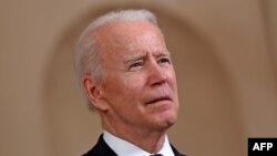 «Ми робимо це не для того, щоб звинуватити, а щоб гарантувати, що це ніколи не повториться», сказав Джо Байден