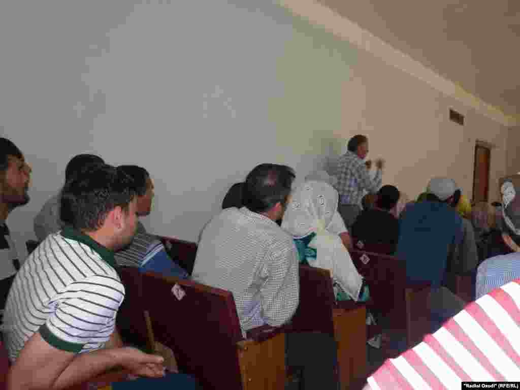 Таҷаммӯъи тоҷирони &quot;Саховат&quot; дар шаҳрдории Кӯлоб