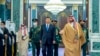 شی جین پینگ، رئیس‌جمهور چین، در سفر خود به ریاض با استقبال باشکوه ولیعهد عربستان مواجه شد