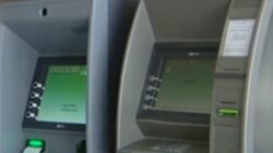 Bankomatyň öňünde dörän nobatda pensioner ýaşulylar “ýakalaşygyň bäri ýany” bolup erjeşdi