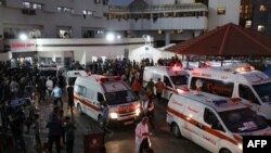 Газадагы Аль-Шифа ооруканасынын алды. 15-октябрь, 2023-жыл.