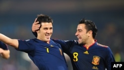 دوید وی یا (راست) با گل پیروزی بخش خود اسپانیا را به نیمه نهایی جام جهانی آفریقای جنوبی رساند.