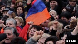 Митинг оппозиции в Ереване, 8 января 2010 г.  