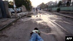 یک جسد در خیابان‌های هائیتی