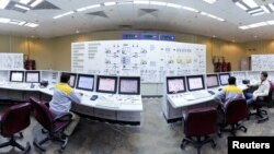 قدرت عملی نیروگاه‌های ایران حدود ۶۰ هزار مگاوات است، اما مشکل اینجاست که میزان اتلاف برق در شبکه، بالای ۱۰ درصد است.