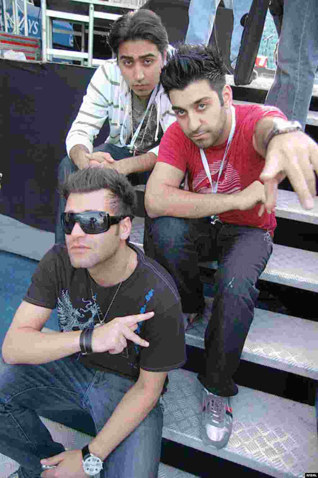 باز هم اعضای گروه فارز.