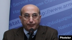 Председатель Национальной статистической службы Армении Степан Мнацаканян (архив)