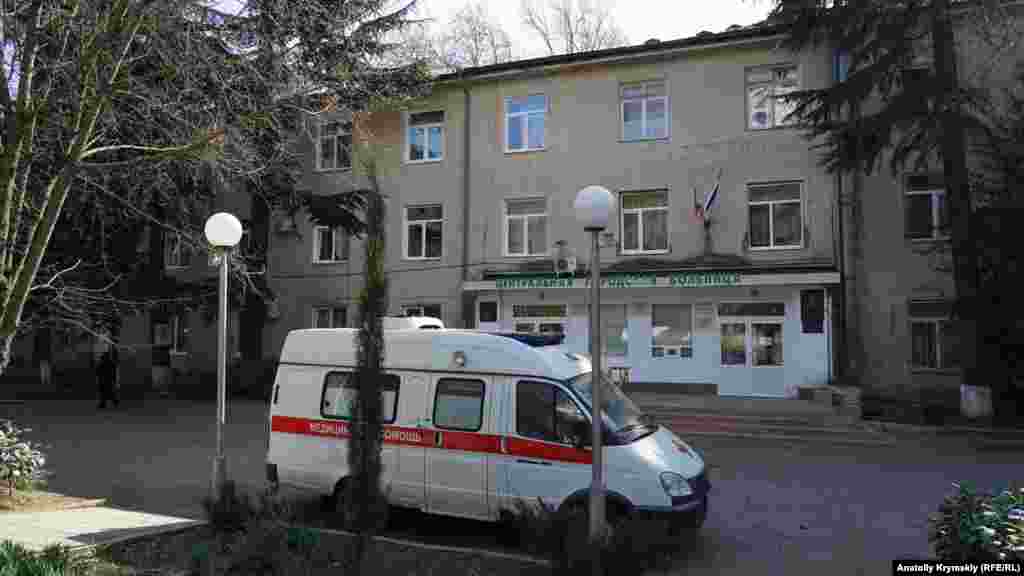 Центральная городская больница располагается у реки,&nbsp;на улице Заречной