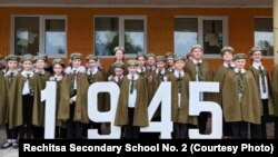Акцыя да Дня перамогі з удзелам школьнікаў Рэчыцы. Фота рэчыцкай СШ № 2