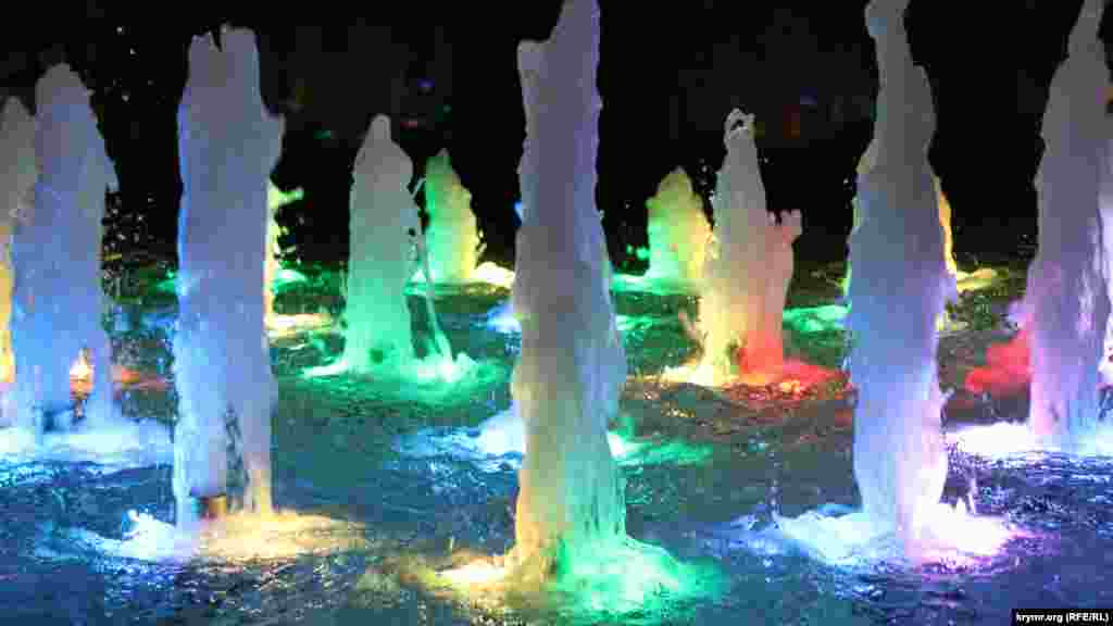 Світломузичний фонтан у парку Перемоги