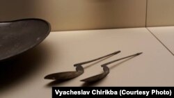 О том, что в Абхазии «черные копатели» проводят несанкционированные раскопки, абхазские ученые и сотрудники Государственного музея говорят давно