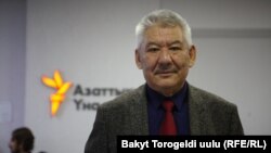 Азимбек Бекназаров.