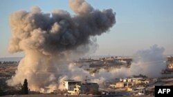 Авіаудари в місті Маарет ен-Нууман, провінція Ідліб, Сирія, 18 грудня 2019 року