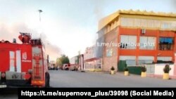 Геолокація фото пожежі, знятої одним із жителів міста, підтверджує, що ціллю удару був завод