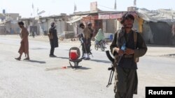 یک نیروی نظامی طالبان در شهر مرزی سپین‌بولدک، مهرماه ۱۴۰۴
