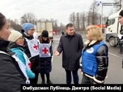 Обмін посилками та листами для військовополонених, передача та верифікація списків, репатріація тіл. Омбудсмени України та РФ Лубінець і Москалькова