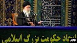 آیت‌الله خامنه‌ای در مصلای بزرگ تهران