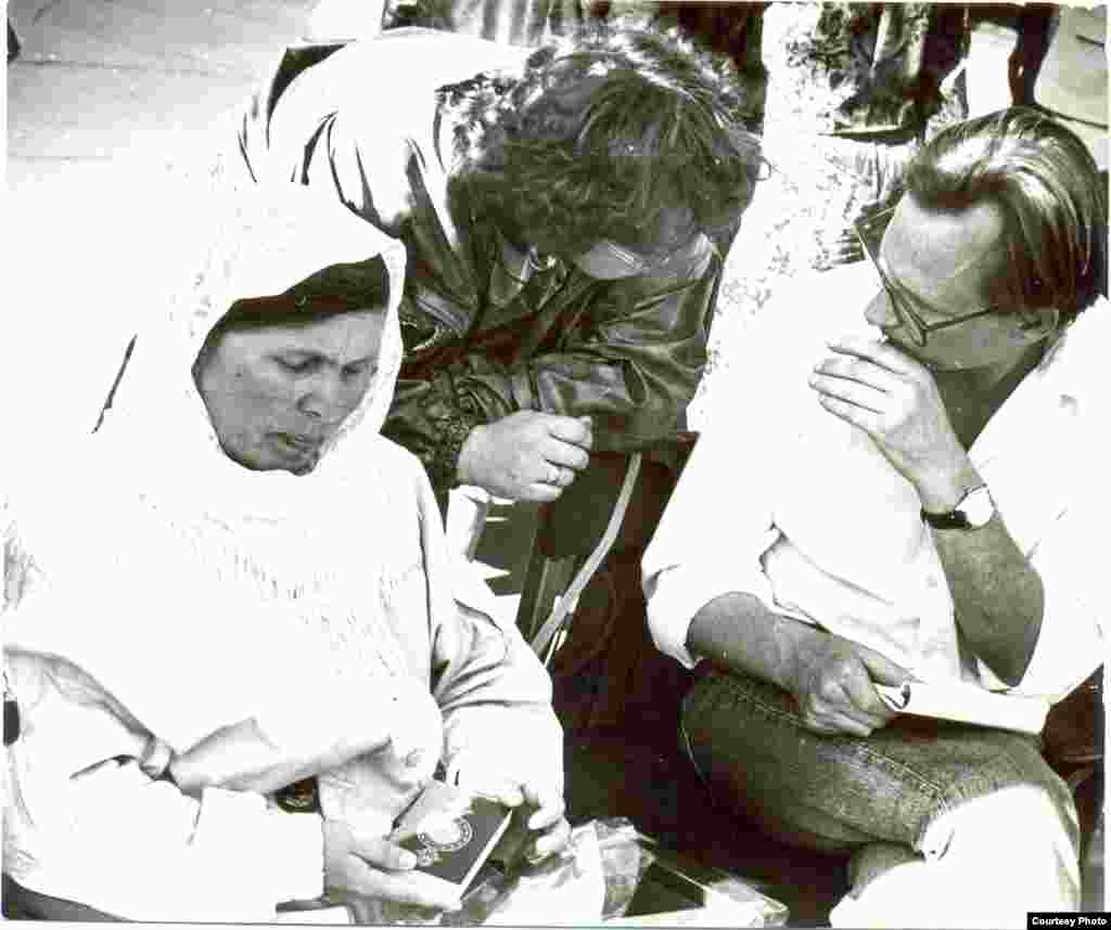 Фәүзия Бәйрәмова Ирек мәйданында ачлык тота