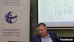 Программный директор антикоррупционного центра Transparency International Варужан Октанян, Ереван, 23 января 2020 