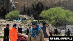 Женщин-туристов в парке было довольно много.