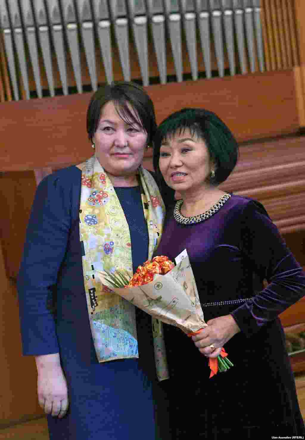 Бурулкан Сарыгулова 1988-1990-жылдары &ldquo;Токтогул&rdquo;, &ldquo;Алыкулдун ак боз ат&rdquo; фестивалдарынын лауреаты болгон.&nbsp;