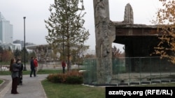 Алматыдағы бұрынғы президент резиденциясының орнына ашылған сквер. 29 қазан, 2025 жыл.