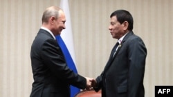 Уладзімір Пуцін і Радрыга Дутэртэ, 2016