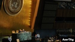 Президент Азербайджана выступает с речью на сессии Генеральной Ассамблеи ООН, сентябрь 2010 г.