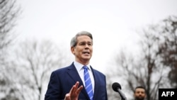 ԱՄՆ ֆինանսների նախարար Սքոթ Բեսենթ, արխիվ 