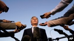 Державний секретар США Ентоні Блінкен розмовляє з представниками ЗМІ перед від’їздом з Каїра, 15 жовтня 2023 року