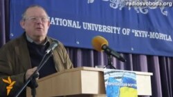 Адам Міхнік: «Курка – не птиця, Україна – не Росія, а «заграниця»