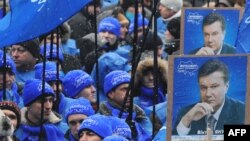 Пока лидирует Виктор Янукович, набравший 48,28 процента голосов избирателей