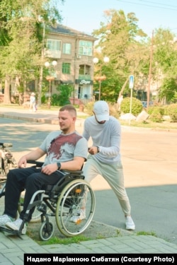 Під час соціального експерименту, який провела запорізька місткиня Маріанна Смбатян, Запоріжжя, 2024 рік