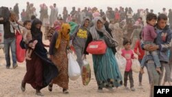 پناهجویان سوری در انتظار ورود به اردن