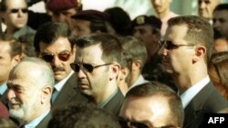 بشار اسد (راست) در کنار برادرش ماهر