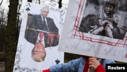 Ուկրաինա - Բողոքի ակցիա Կիևում ԱՄՆ դեսպանատան դիմաց, 15-ը մարտի, 2025թ․