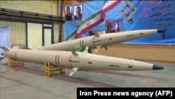 Raad-500 տեսակի իրանական արտադրության փոքր հեռահարության բալիստիկ հրթիռը: 