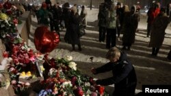 ادای احترام به ناوالنی در شهر سن پترزبورگ