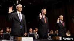 "Фейсбук", "Твиттер", "Гугл" компаниясынын  өкүлдөрү Сенаттагы угуу алдында. Вашингтон, 31-октябрь, 2017-жыл. 