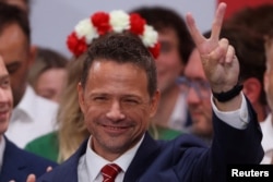 Либералният кмет на Варшава Рафал Тшасковски остана втори на балотажа за президент на Полша, 1 юни 2025 г.